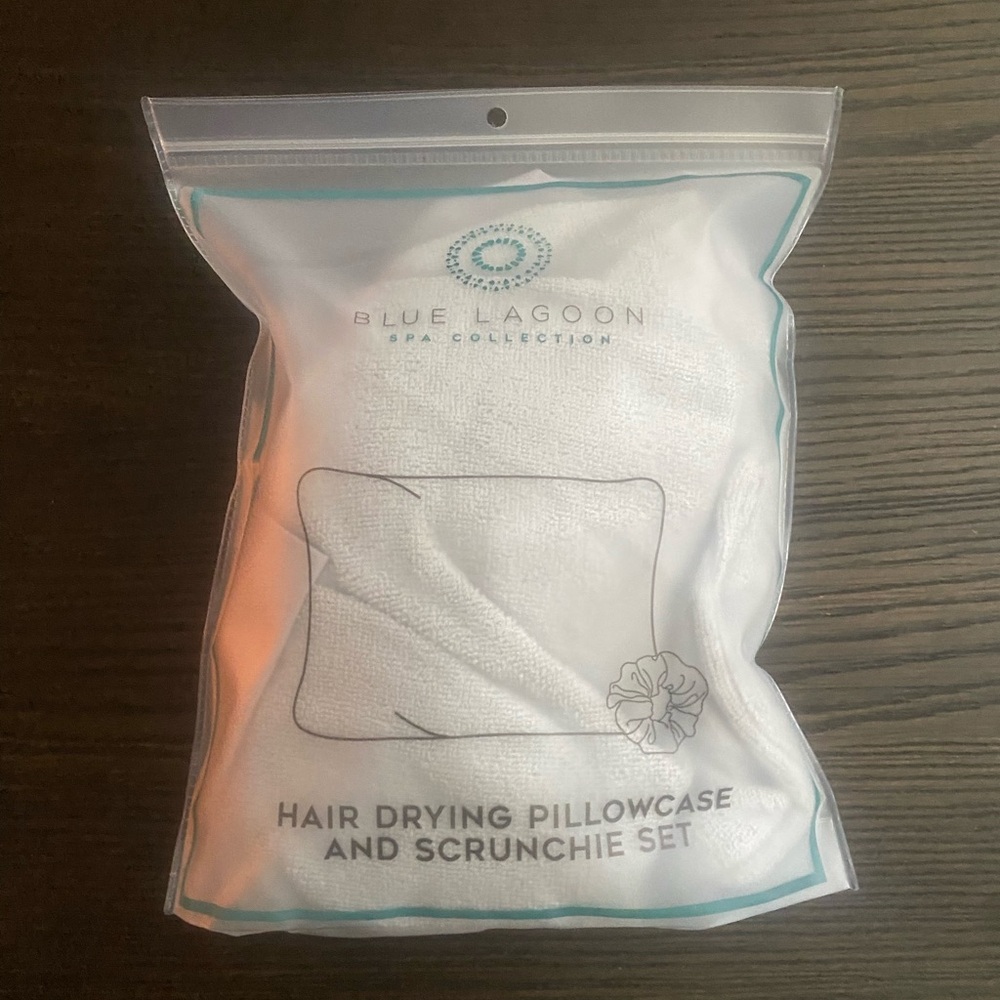 NEW Blue Lagoon hair drying pillowcase and scrunchie set
